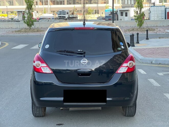 Nissan Tiida-9