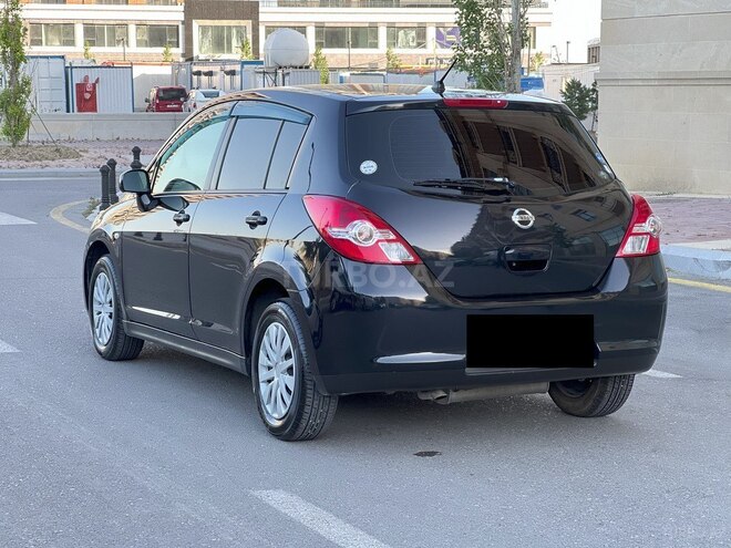 Nissan Tiida-8