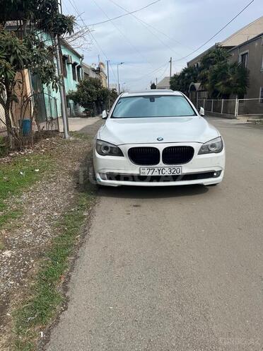 BMW 740 2010, 240,000 km - 3.0 l - Gəncə