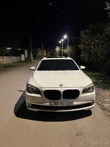 BMW 740 2010, 240,000 km - 3.0 l - Gəncə