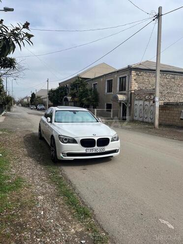 BMW 740 2010, 240,000 km - 3.0 l - Gəncə