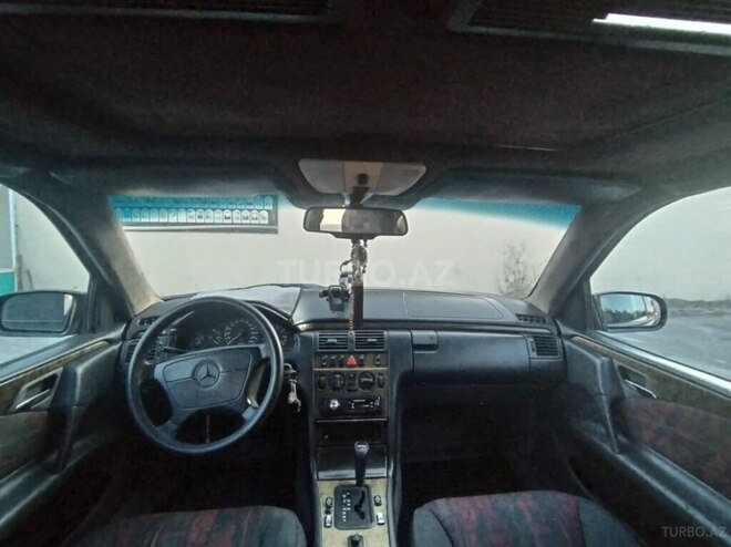 Mercedes E 230 1997, 317,780 km - 2.3 l - Sumqayıt