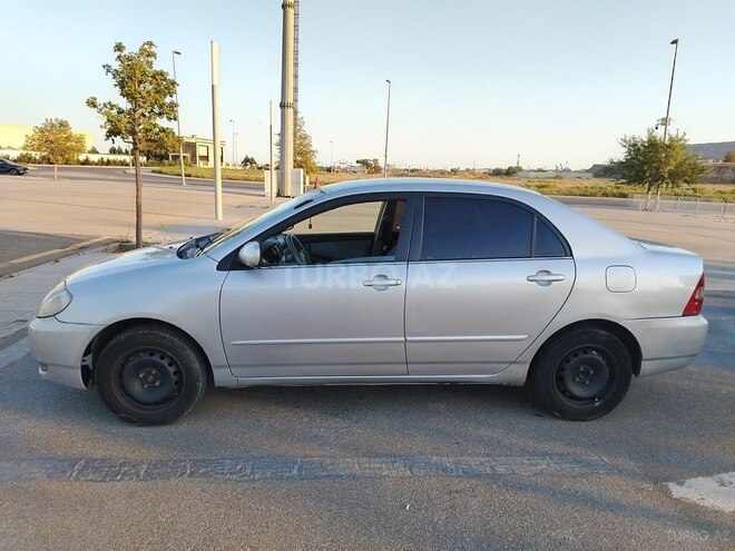 Toyota Corolla 2002, 500,000 km - 1.8 л - Bakı