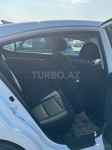 Hyundai Elantra 2018, 95,000 km - 2.0 l - Bakı