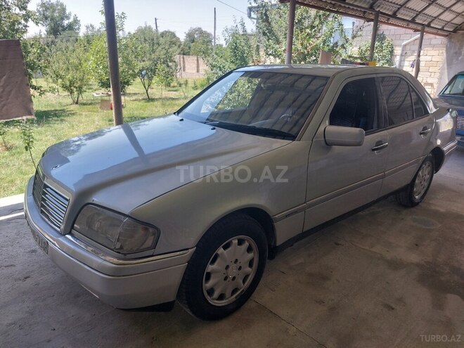 Mercedes C 180-4