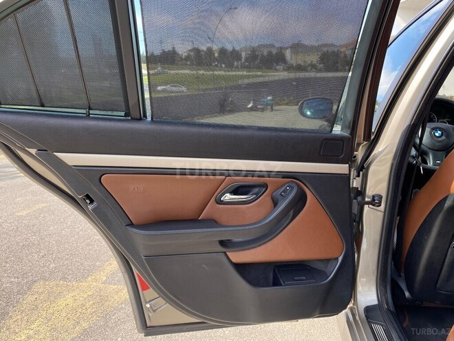 BMW 525 2000, 317,000 km - 2.5 l - Bakı