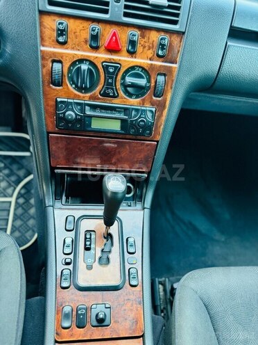 Mercedes E 240 1999, 350,000 km - 2.4 l - Gəncə
