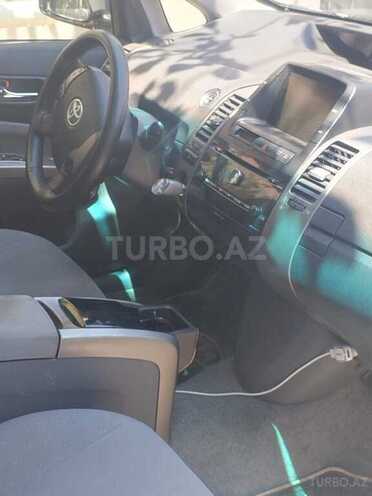 Toyota Prius-3
