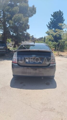 Toyota Prius-2