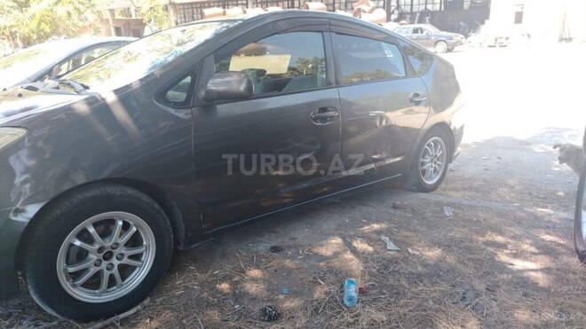 Toyota Prius-5