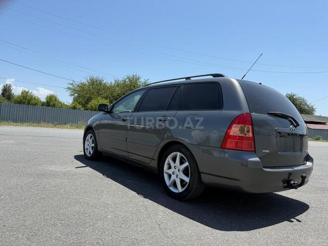 Toyota Corolla 2004, 235,000 km - 1.4 l - Zaqatala