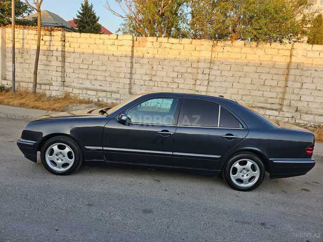 Mercedes E 220 d 2001, 287,528 km - 2.2 l - Bakı