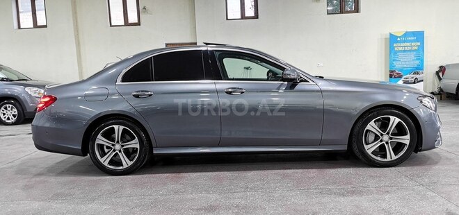 Mercedes E 300-5
