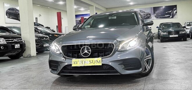 Mercedes E 300-1