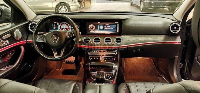 Mercedes E 300-4