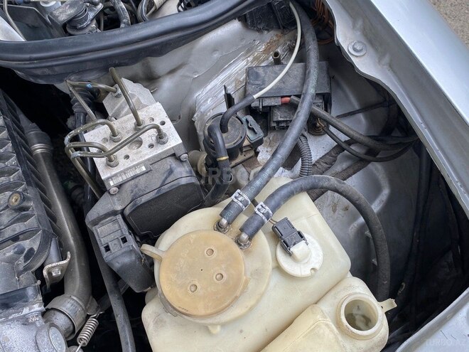 Mercedes E 220 d 2000, 348,000 km - 2.2 l - Bakı