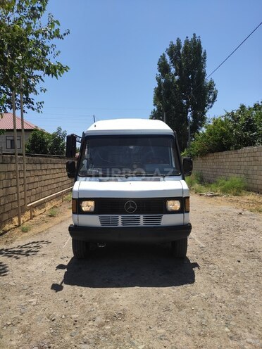 Mercedes 208 D 1994, 626,234 km - 2.3 л - Sabirabad