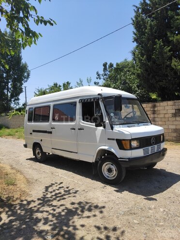Mercedes 208 D 1994, 626,234 km - 2.3 л - Sabirabad