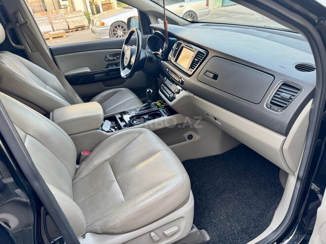 Kia Carnival 2015, 243,000 km - 2.2 l - Bakı