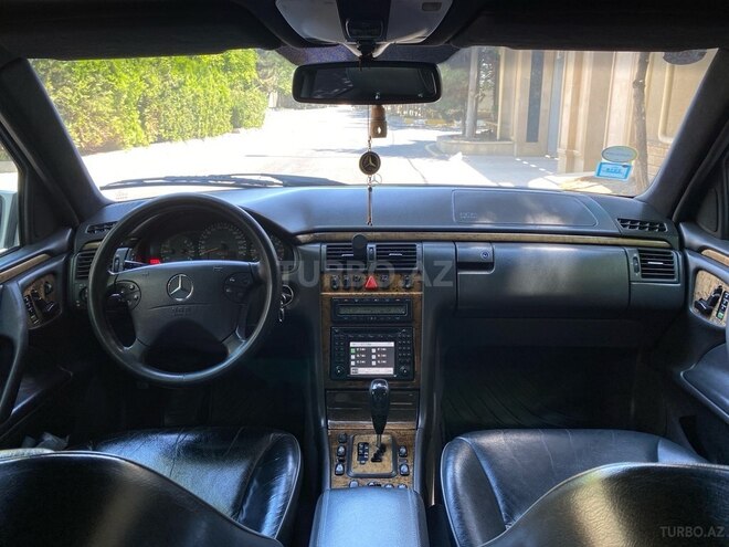 Mercedes E 320 2000, 270,000 km - 3.2 l - Bakı