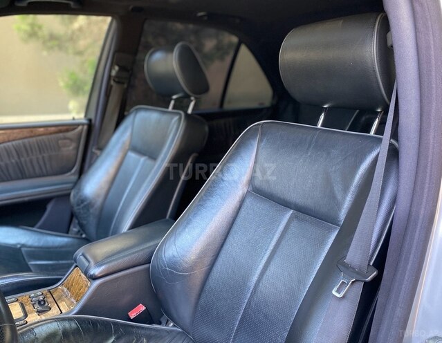 Mercedes E 320 2000, 270,000 km - 3.2 l - Bakı