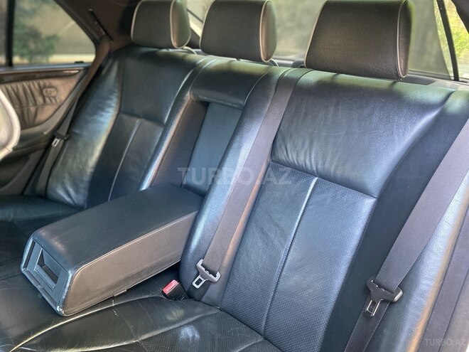 Mercedes E 320 2000, 270,000 km - 3.2 l - Bakı