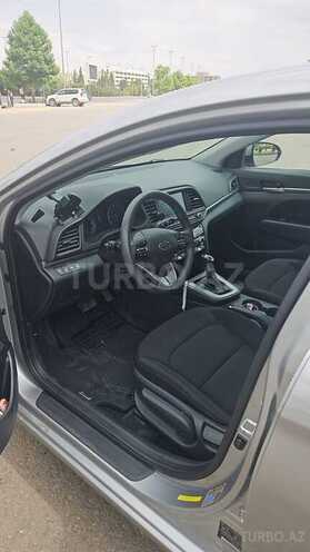 Hyundai Elantra 2019, 68,000 km - 2.0 l - Bakı