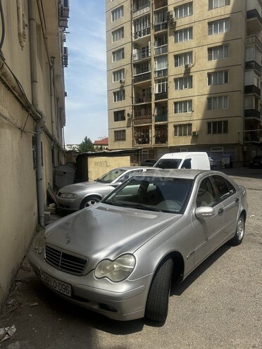 Mercedes C 180 2001, 300,000 km - 1.8 l - Bakı