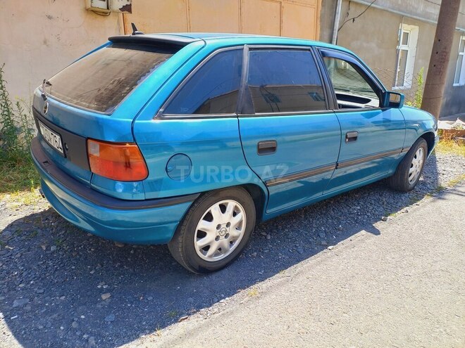 Opel Astra 1994, 196,784 km - 1.8 l - Zaqatala