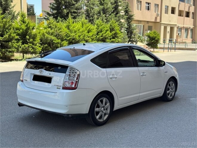Toyota Prius-3