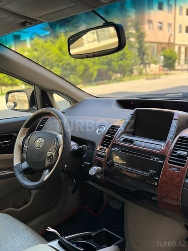 Toyota Prius-15