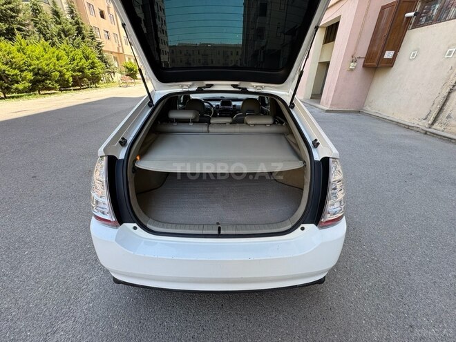 Toyota Prius-19