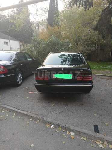 Mercedes E 270 2000, 476,000 km - 2.7 l - Bakı