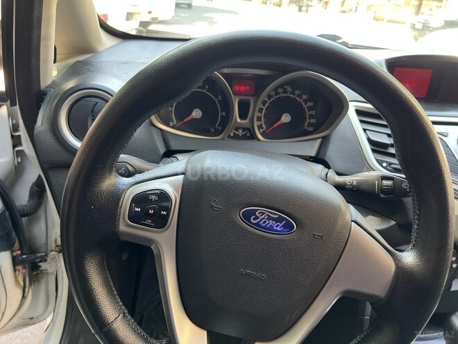Ford Fiesta 2012, 170,000 km - 1.6 l - Gəncə