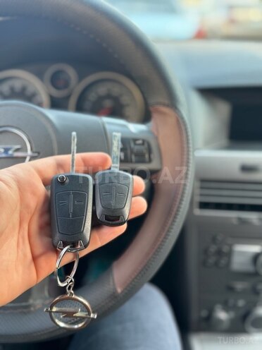 Opel Astra 2005, 335,200 km - 1.6 l - Bakı