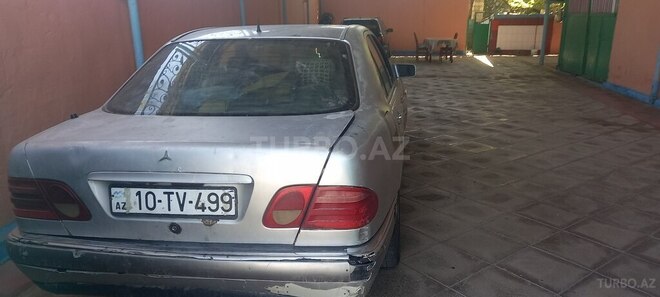 Mercedes E 220 d 1996, 100,000 km - 2.2 l - Neftçala