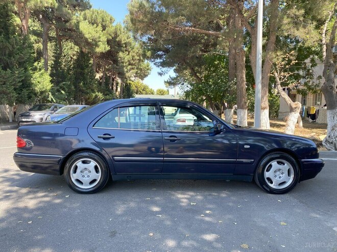 Mercedes E 240 1998, 380,000 km - 2.4 l - Bakı