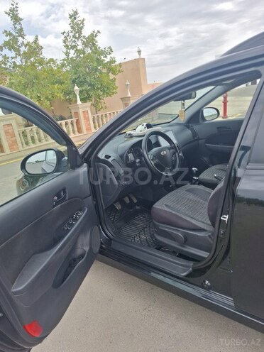 Hyundai i30 2011, 281,000 km - 1.6 l - İmişli
