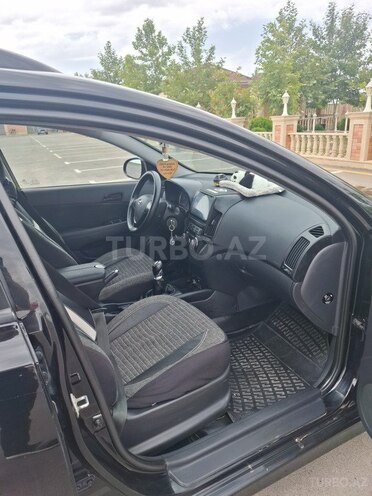 Hyundai i30 2011, 281,000 km - 1.6 l - İmişli