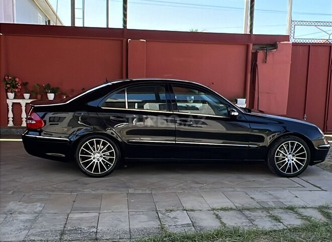 Mercedes E 320 2003, 291,000 km - 3.2 л - Masallı