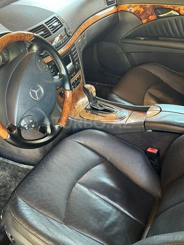 Mercedes E 320 2003, 291,000 km - 3.2 л - Masallı