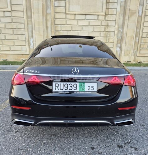 Mercedes E 300 e 2023, 9,800 km - 2.0 л - Bakı