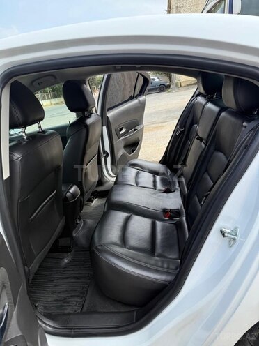 Chevrolet Cruze-14