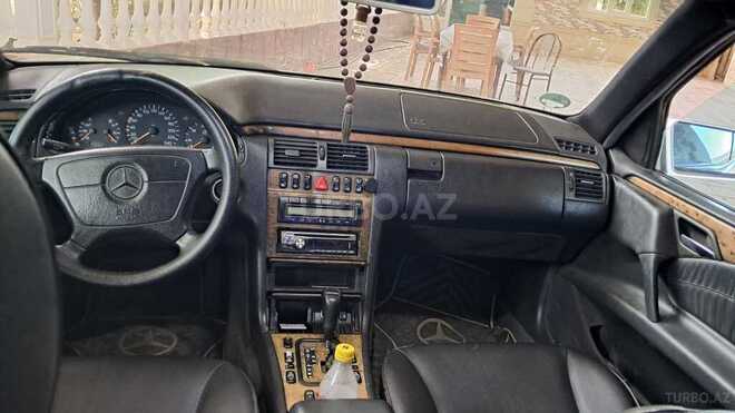 Mercedes E 220 d 1999, 520,636 km - 2.2 l - Salyan