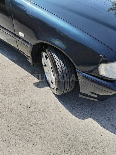Mercedes C 200 1997, 270,000 km - 2.0 l - Şəki