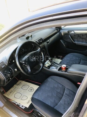 Mercedes C 200 2001, 348,000 km - 2.0 l - Bakı