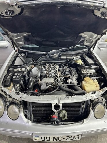 Mercedes E 270 1999, 290,000 km - 2.7 l - Ağcabədi