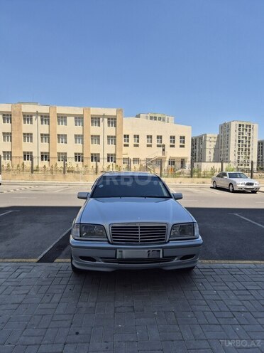 Mercedes C 200 2000, 319,000 km - 2.0 l - Bakı