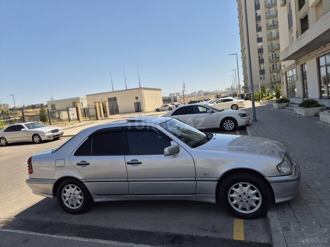 Mercedes C 200 2000, 319,000 km - 2.0 l - Bakı
