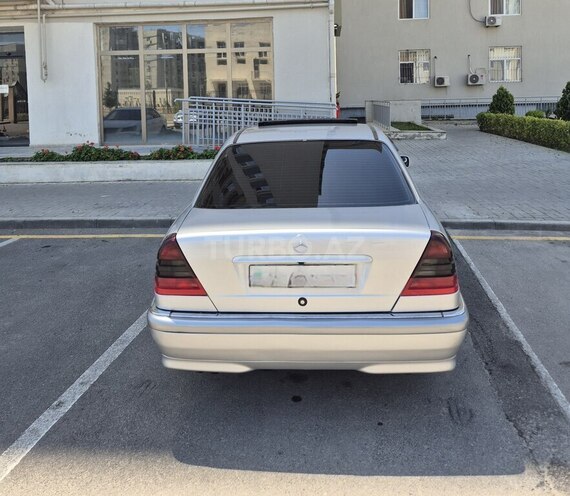 Mercedes C 200 2000, 319,000 km - 2.0 l - Bakı